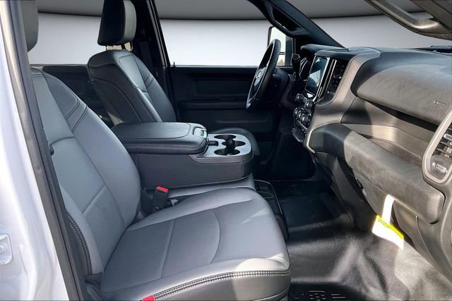 Used 2025 RAM 2500 Tradesman w/ Chrome Appearance Group image 29