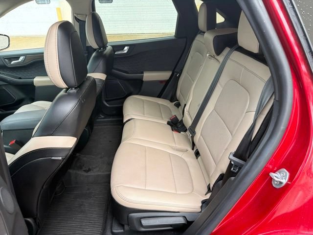 Used 2020 Ford Escape Titanium w/ Titanium Premium Package 2.0 AWD/4WD image 17