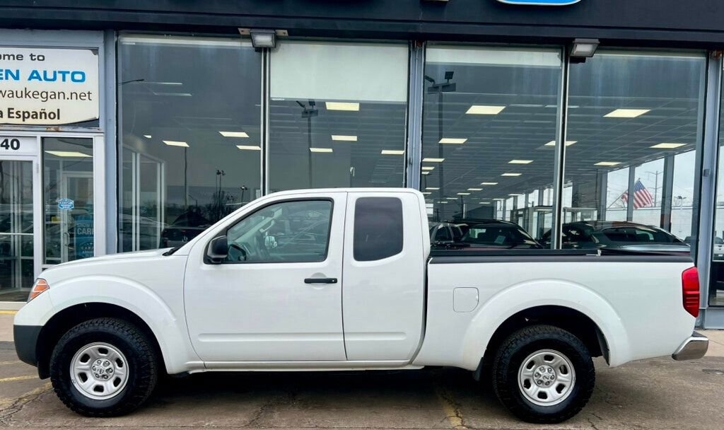 Used 2015 Nissan Frontier S image 2