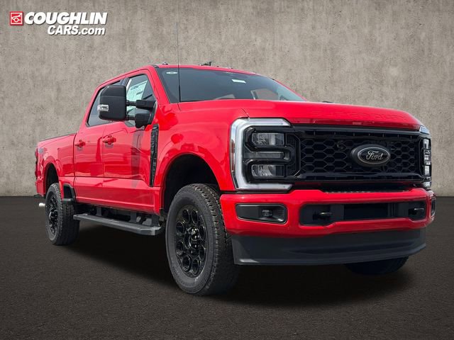 New 2026 Ford F350 Lariat w/ Black Appearance Package