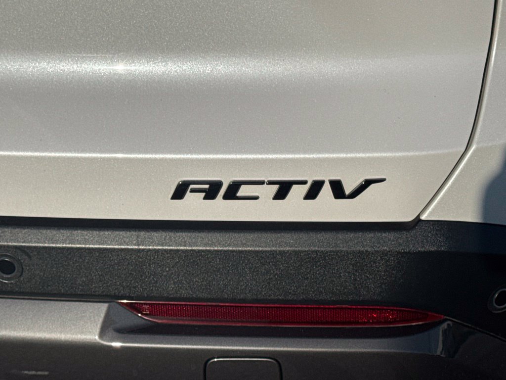 Used 2025 Chevrolet Equinox ACTIV AWD/4WD image 11