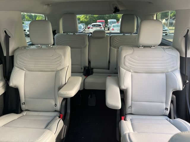 New 2026 Ford Expedition Platinum w/ Platinum Ultimate Package AWD/4WD image 28
