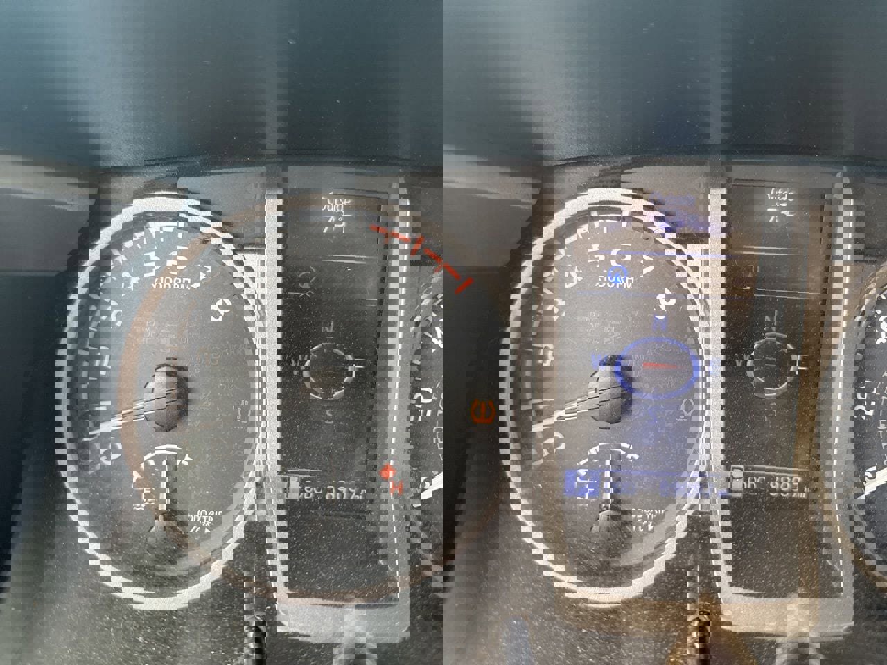 Used 2017 Toyota Tacoma SR5 w/ Tow Package RWD image 11