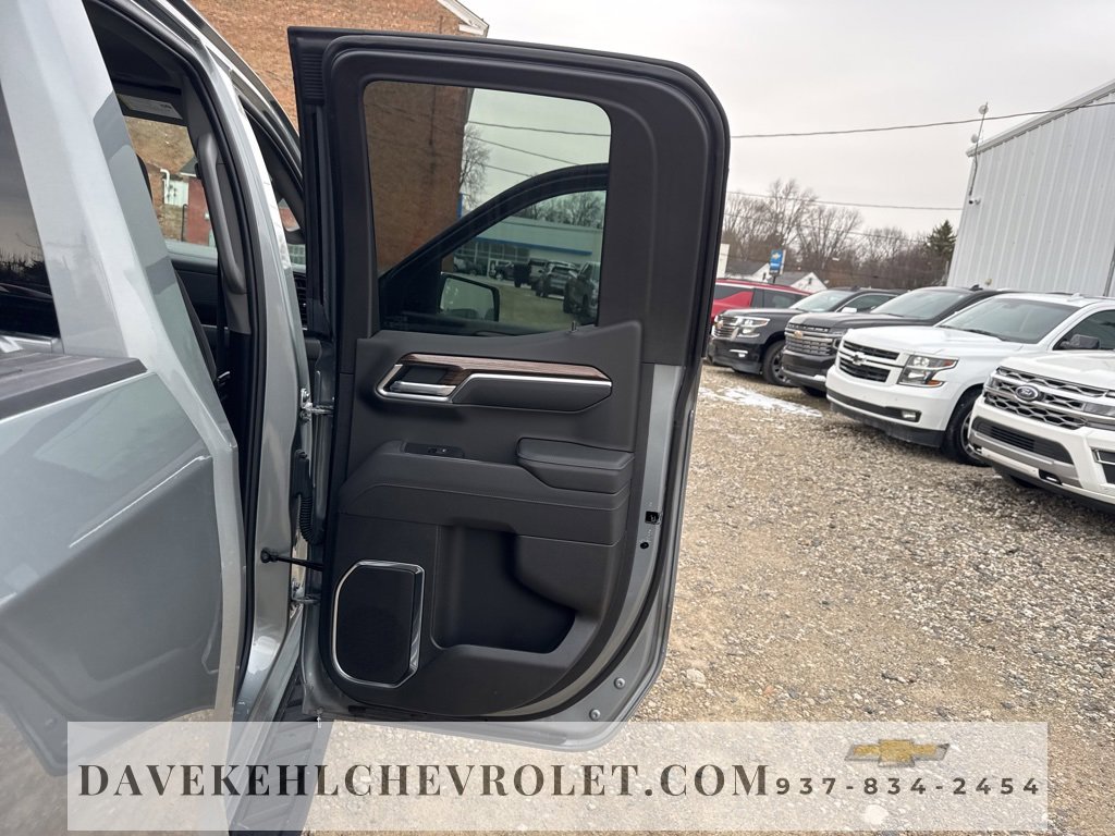 Used 2025 Chevrolet Silverado 1500 LT image 43