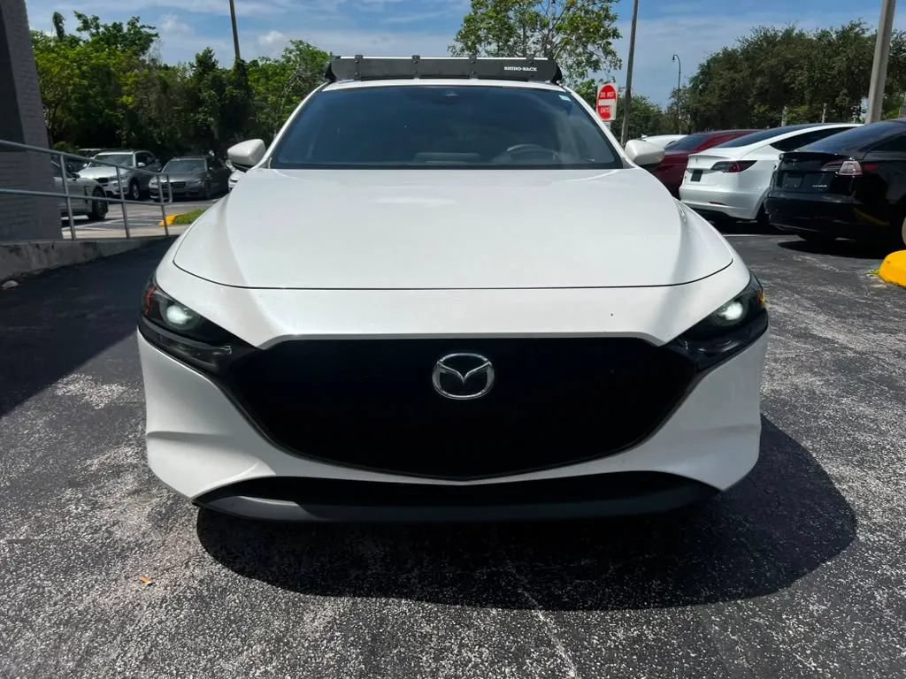 Used 2019 MAZDA MAZDA3 Hatchback w/ Premium Package FWD image 4