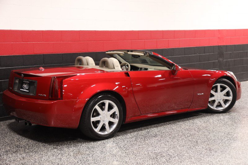 Used 2005 Cadillac XLR RWD image 8