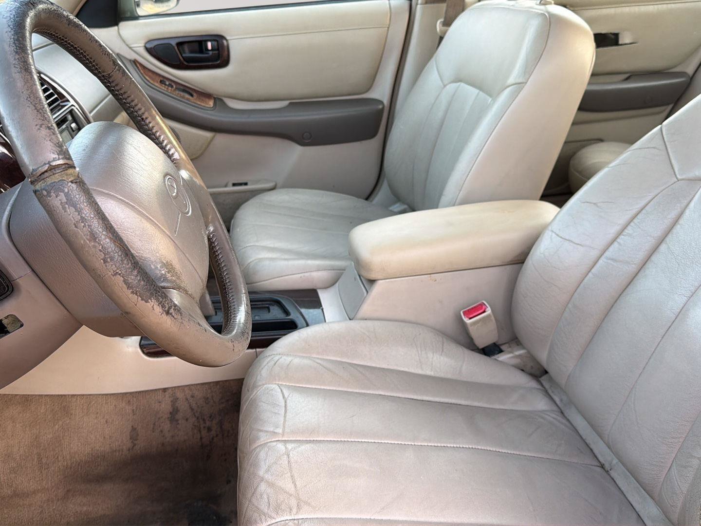 Used 1999 Toyota Avalon XLS FWD image 13
