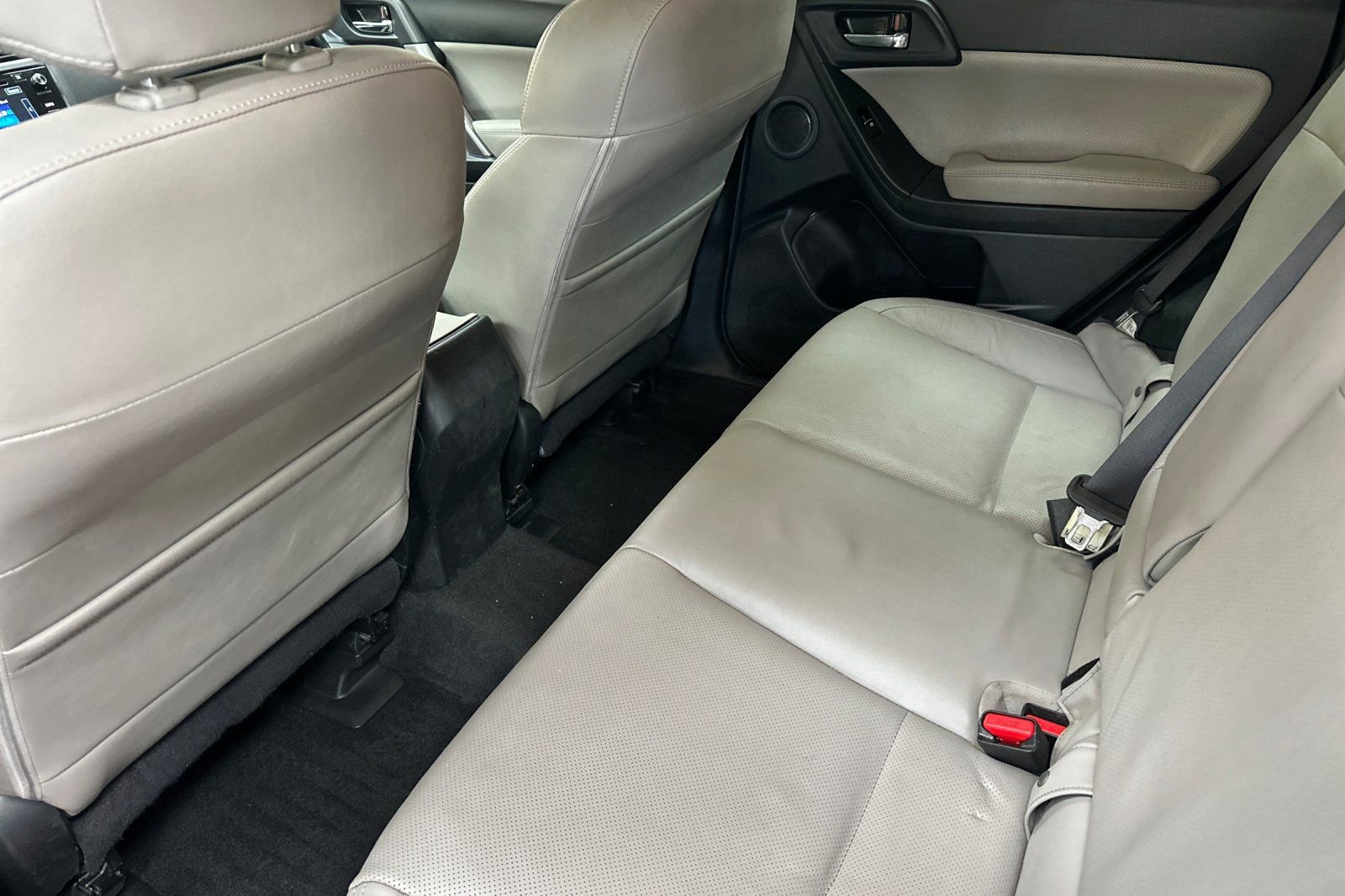 Used 2017 Subaru Forester 2.5i Limited AWD/4WD image 16