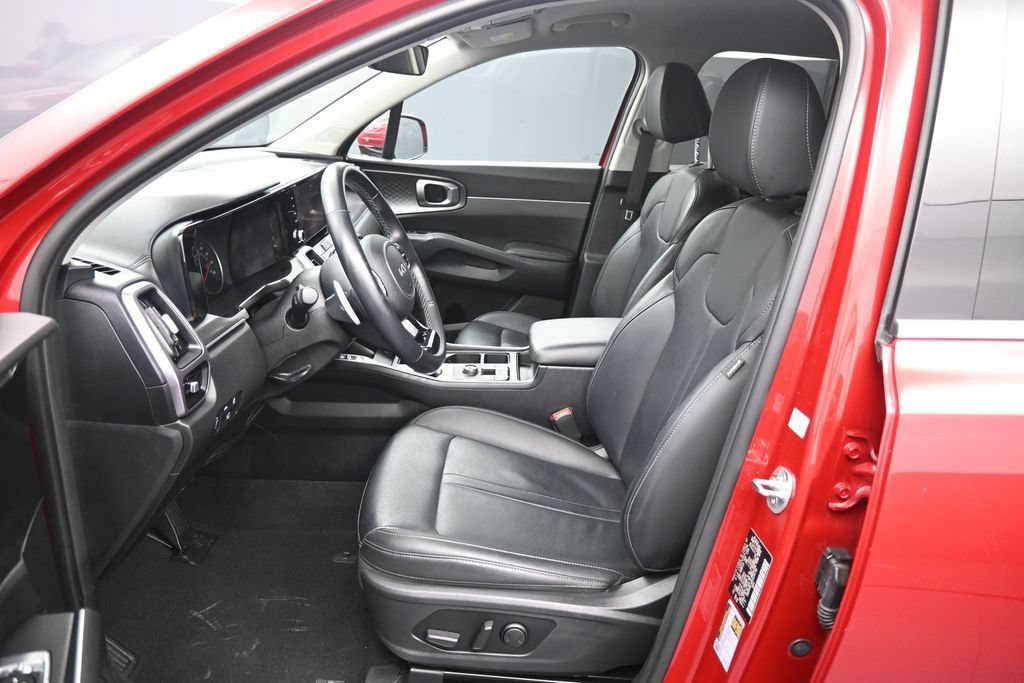Certified 2023 Kia Sorento EX AWD/4WD image 19
