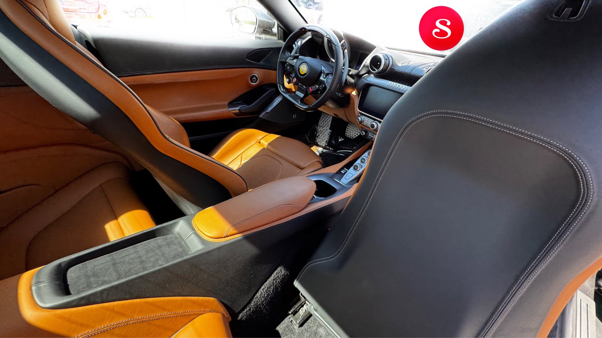 Used 2019 Ferrari Portofino RWD image 19