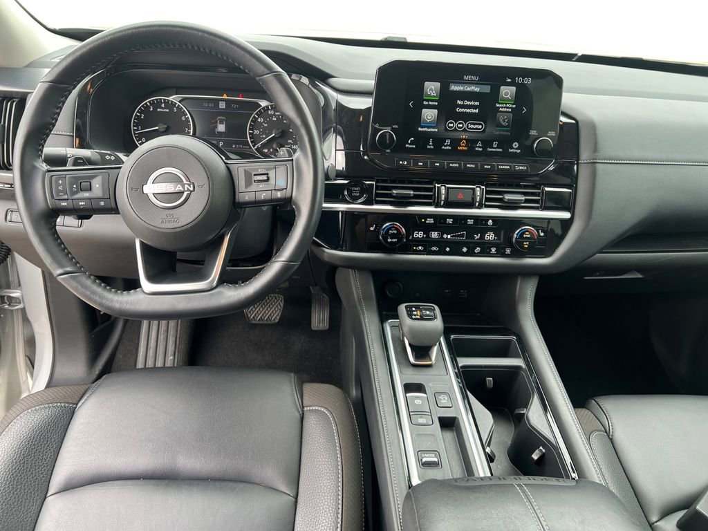 Used 2025 Nissan Pathfinder SL image 10