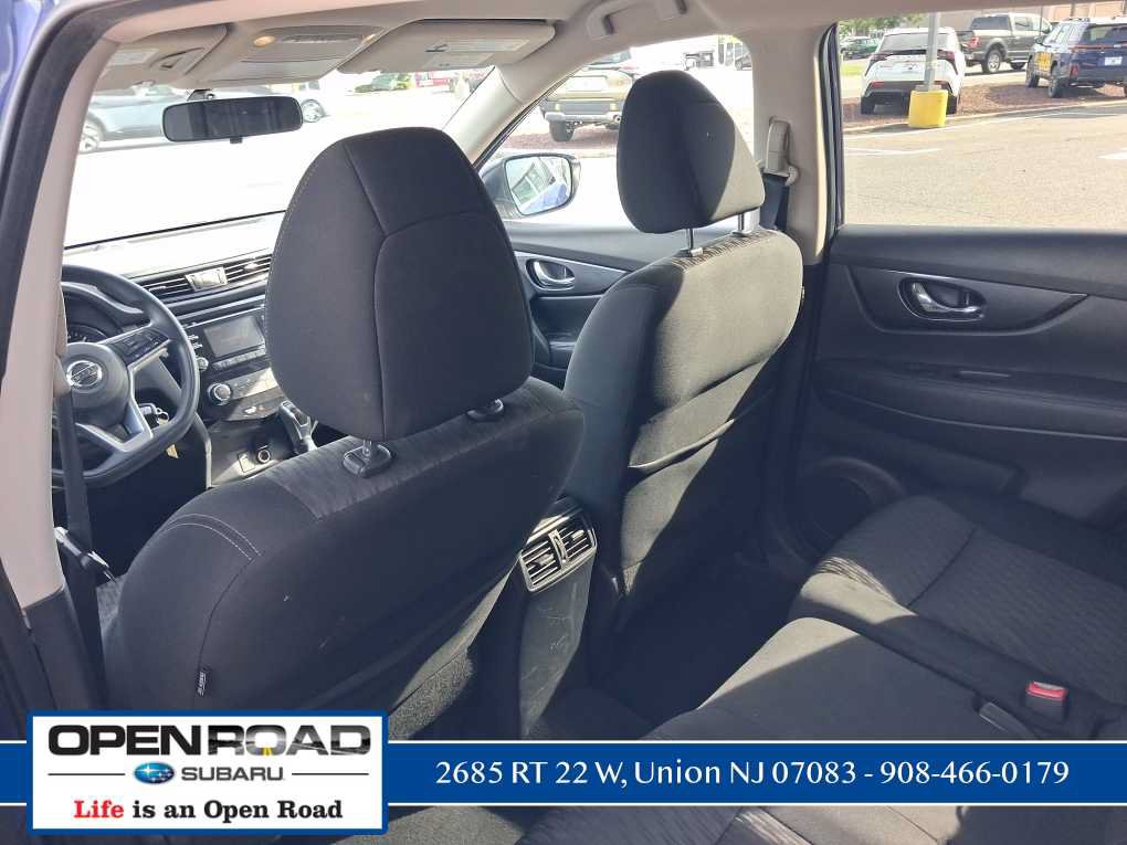 Used 2017 Nissan Rogue S w/ Appearance Package AWD/4WD image 13