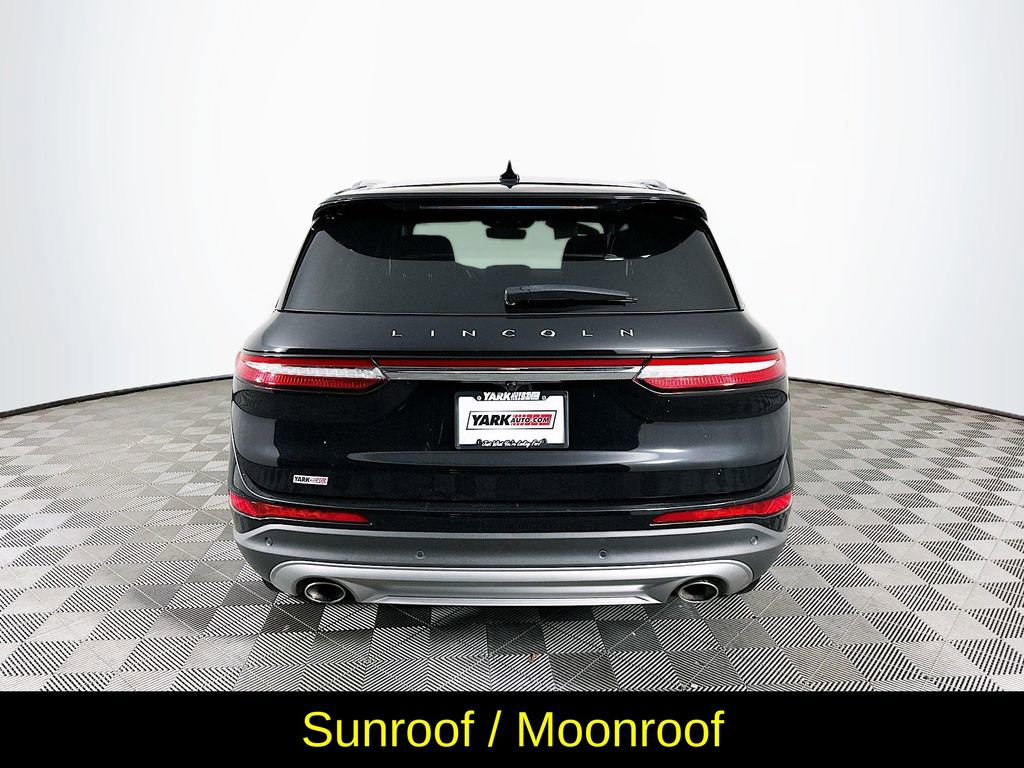 Used 2022 Lincoln Corsair Reserve w/ Elements Package image 9