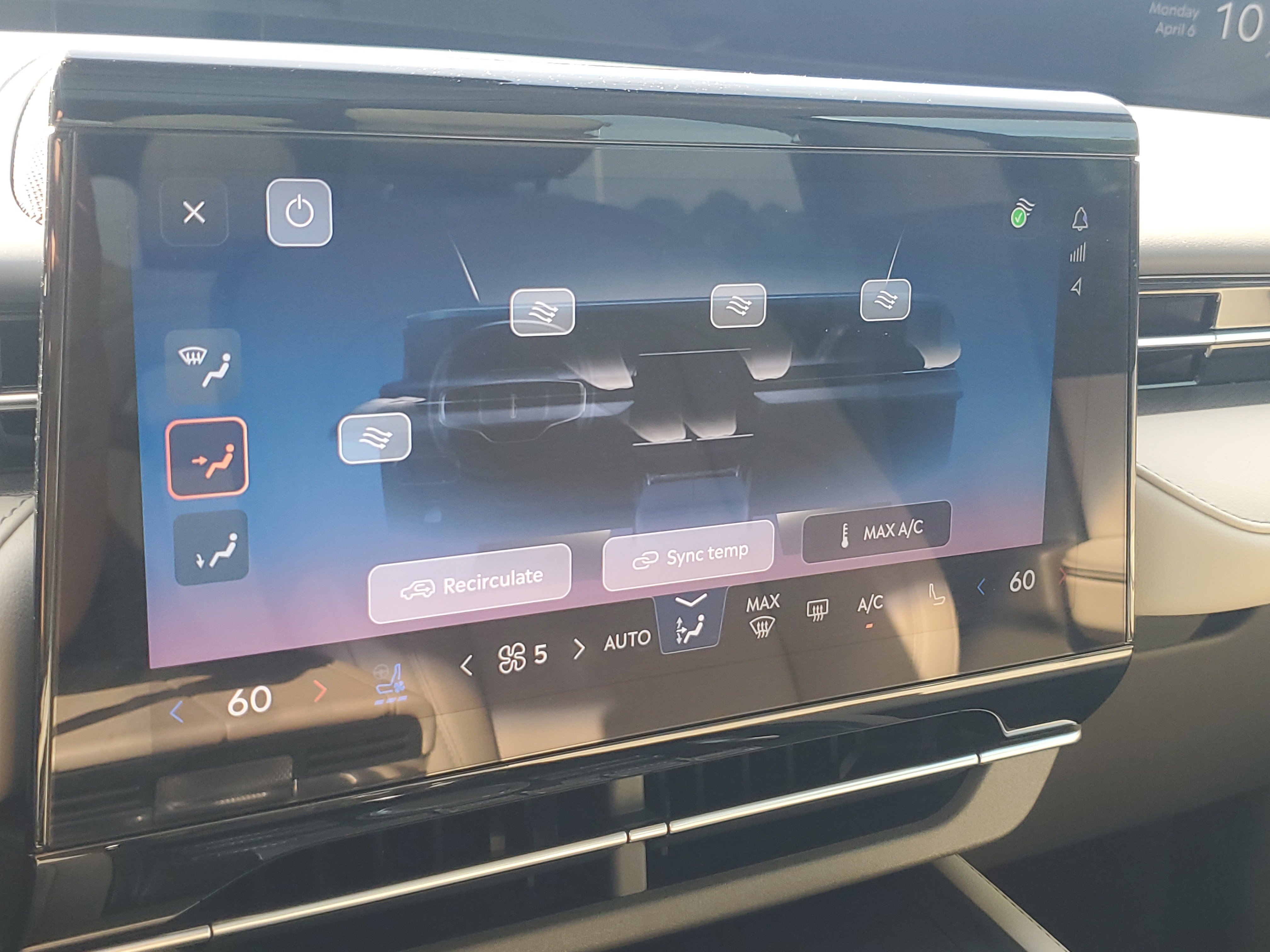 Used 2024 Lincoln Nautilus Premier w/ Equipment Group 102A image 20