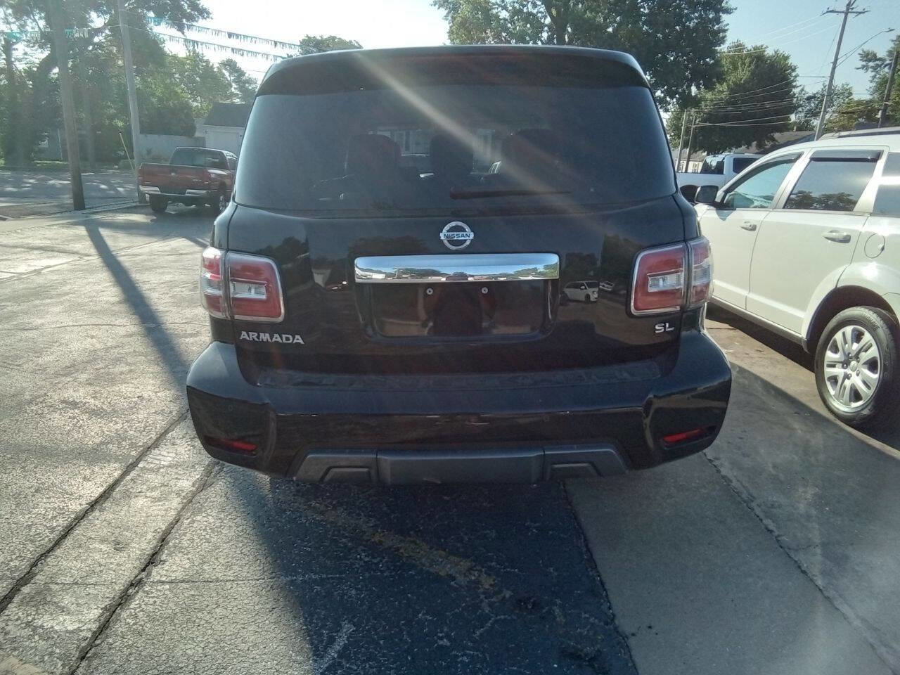 Used 2020 Nissan Armada SL image 8