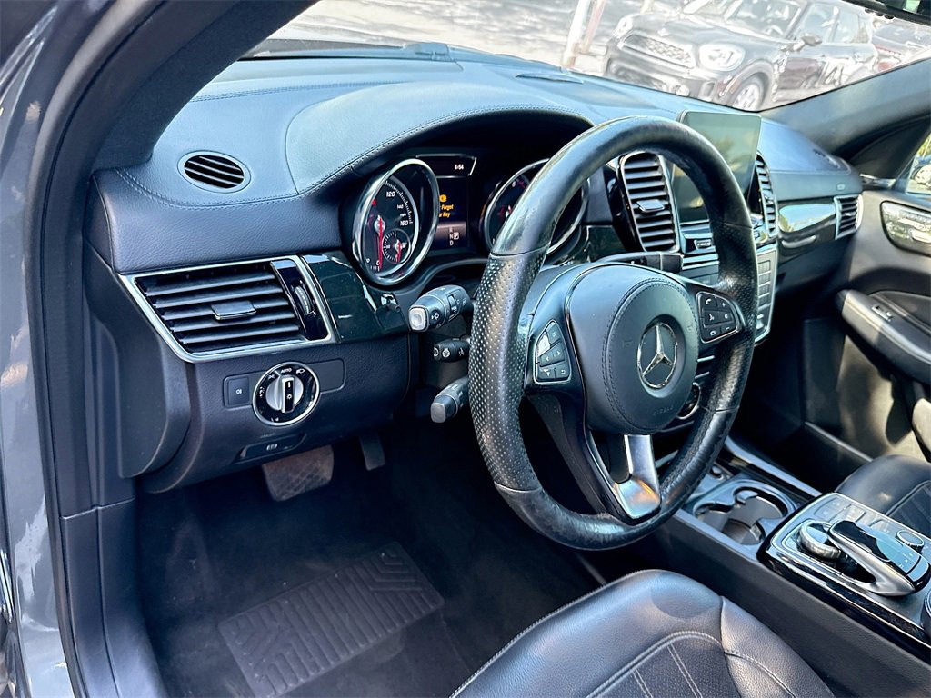 Used 2018 Mercedes-Benz GLS 450 4MATIC w/ Premium Package image 10