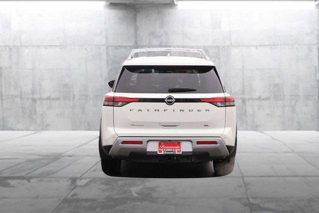 Used 2024 Nissan Pathfinder SL w/ SL Premium Package image 6