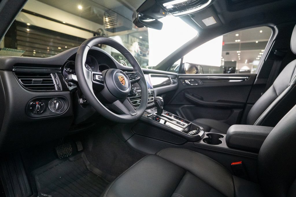 New 2026 Porsche Macan S AWD/4WD image 4