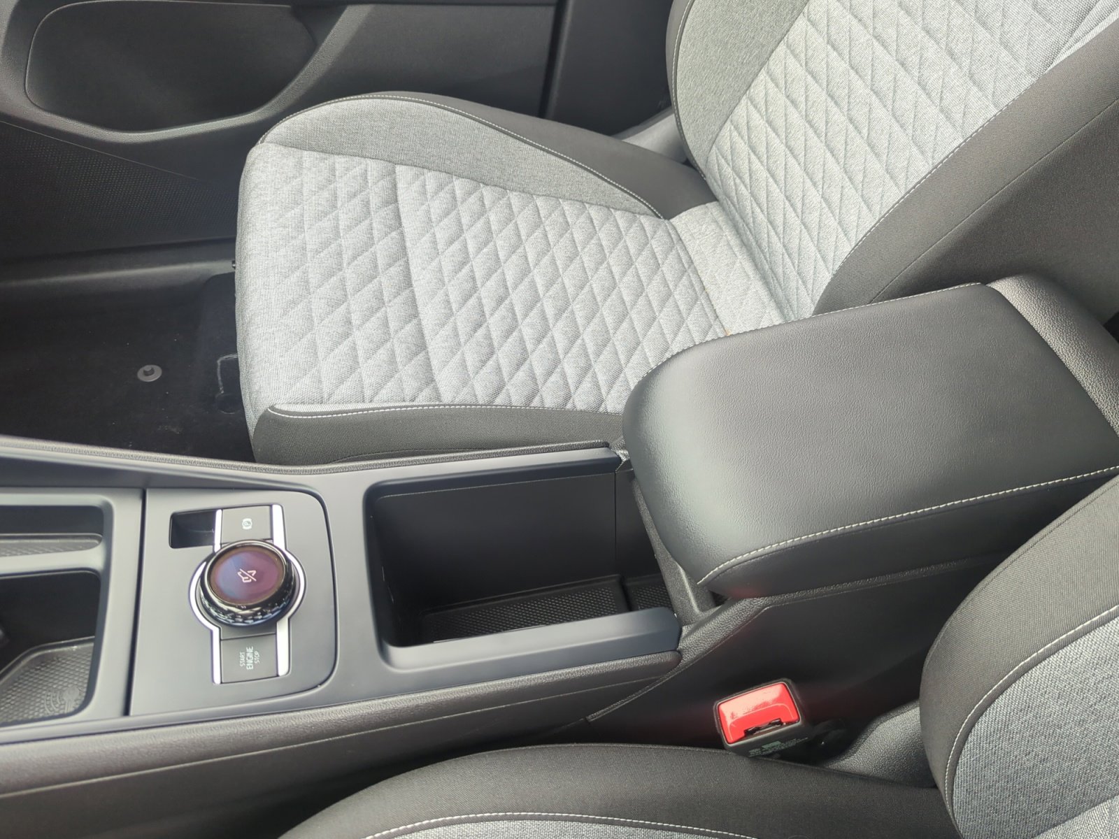 Certified 2025 Volkswagen Tiguan S w/ 18" Wheel Package image 15