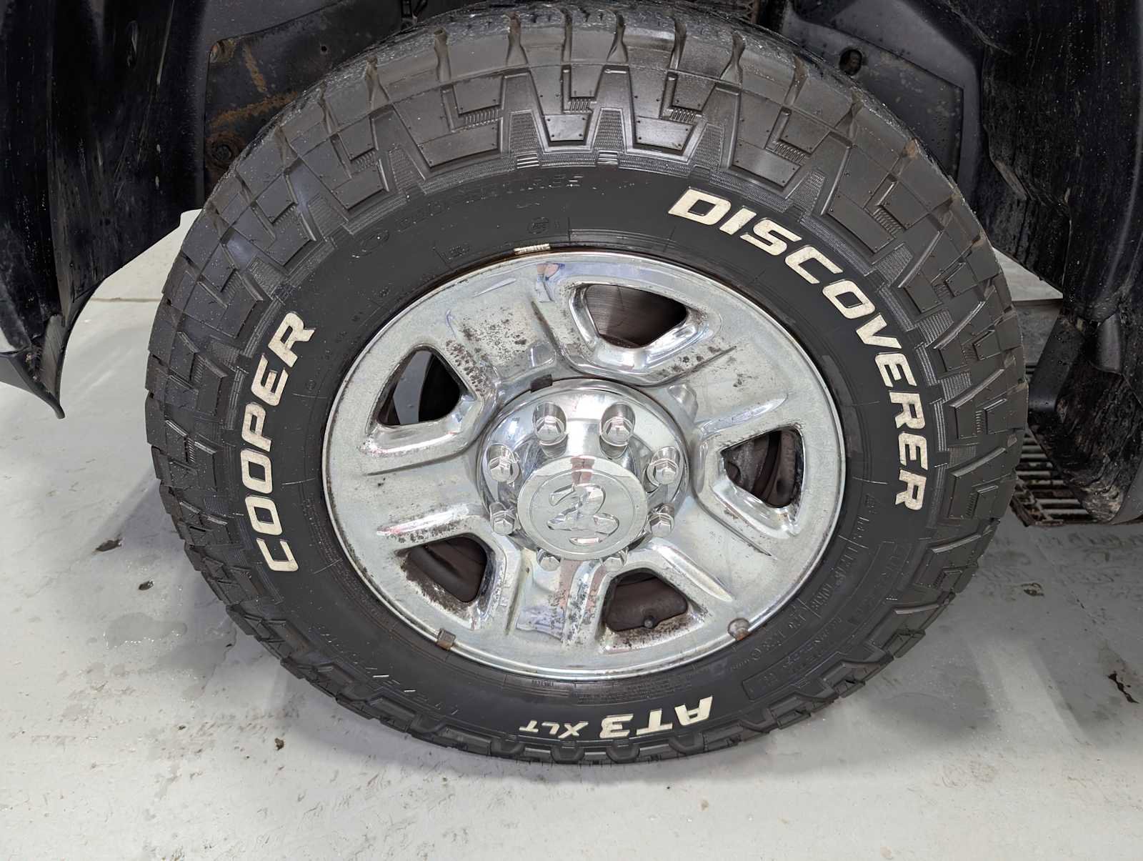 Used 2018 RAM 2500 SLT image 3