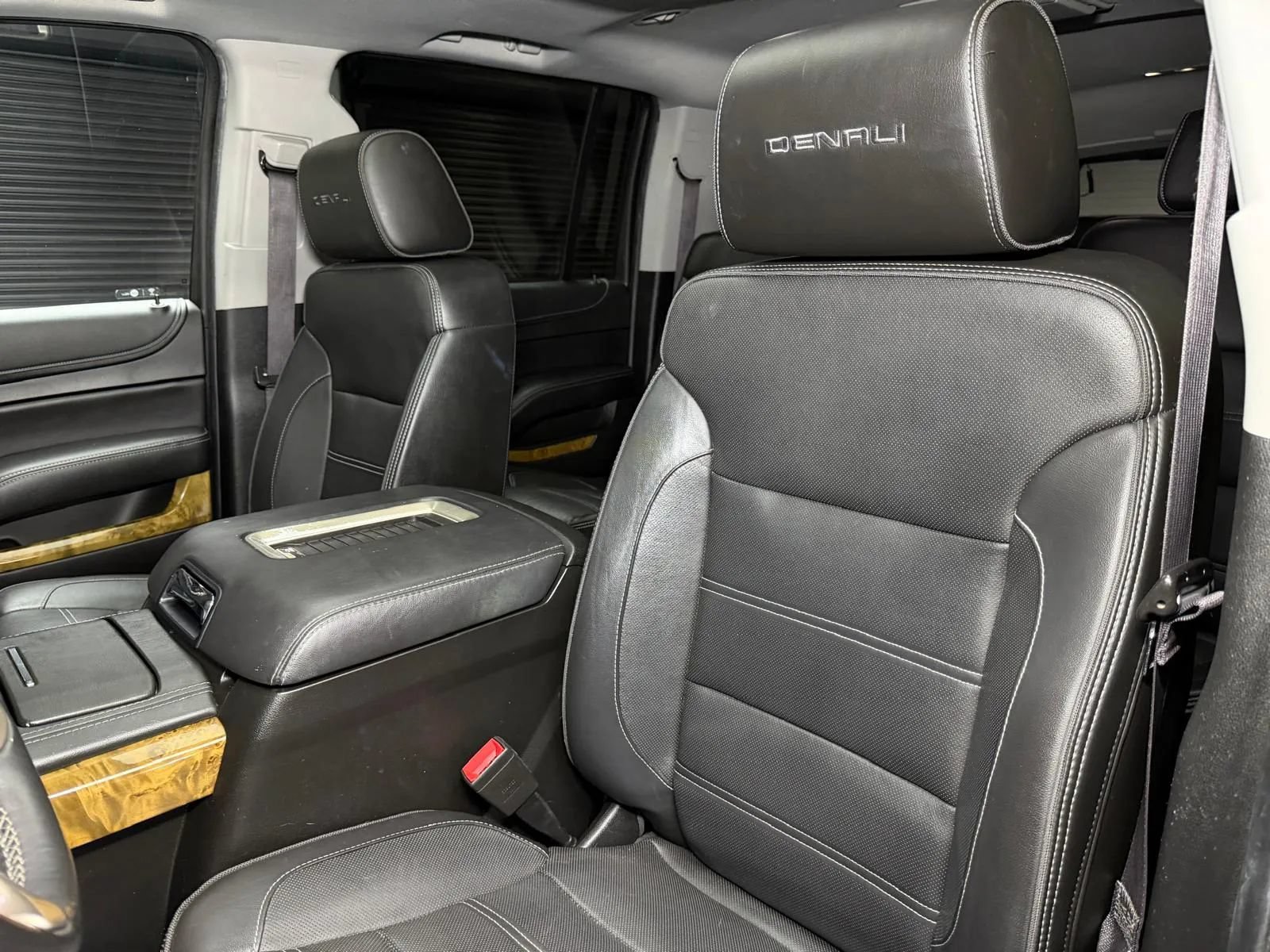 Used 2017 GMC Yukon XL Denali w/ Open Road Package AWD/4WD image 36