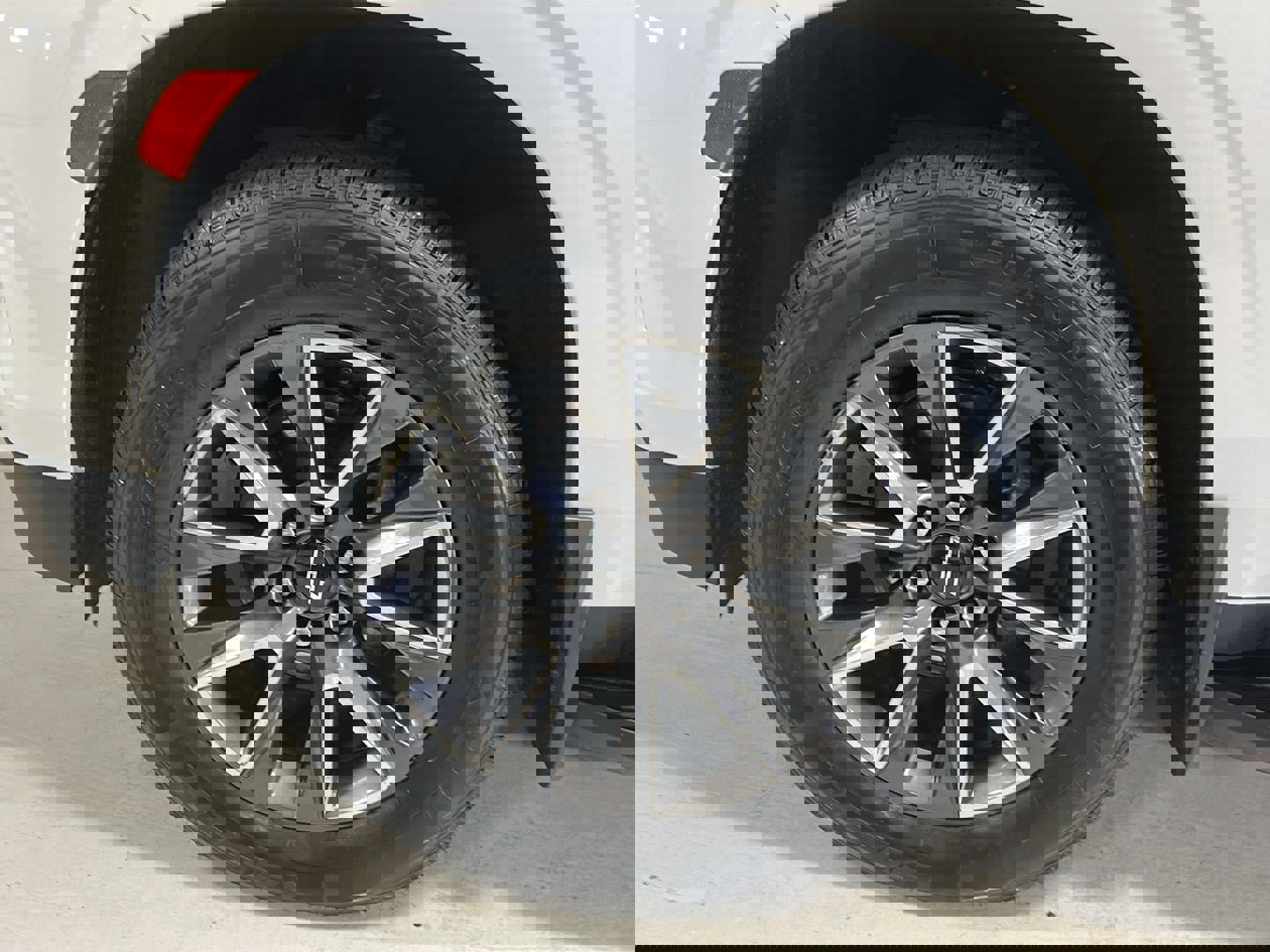 Used 2022 Chevrolet Suburban LT w/ Luxury Package image 25