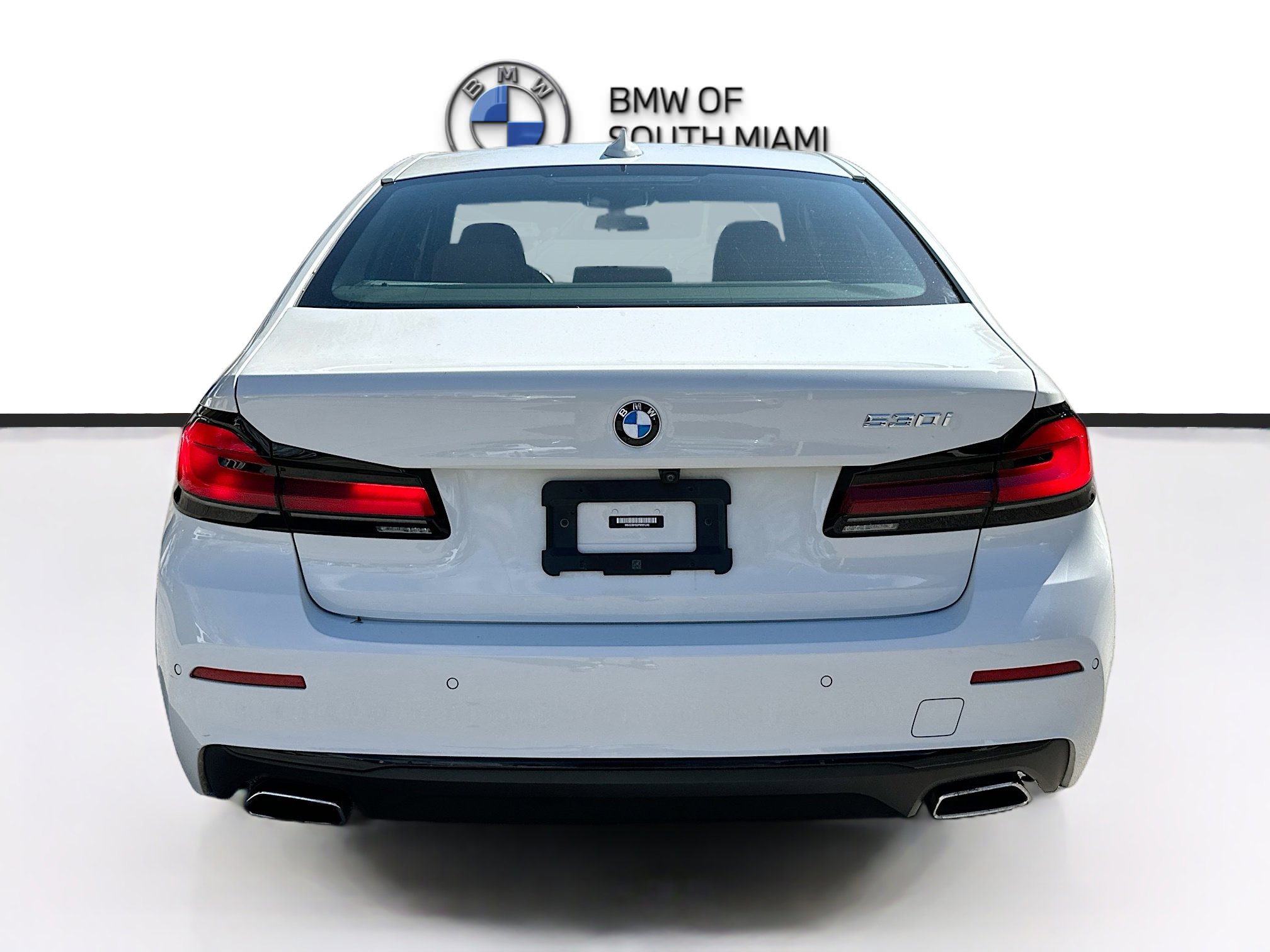 Used 2023 BMW 530i w/ Premium Package image 6