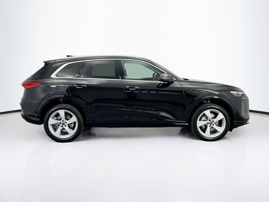 Used 2025 Audi Q5 Premium Plus AWD/4WD image 4