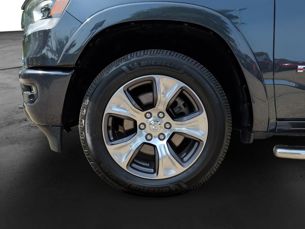 Used 2019 RAM 1500 Laramie w/ Sport Appearance Package AWD/4WD image 9