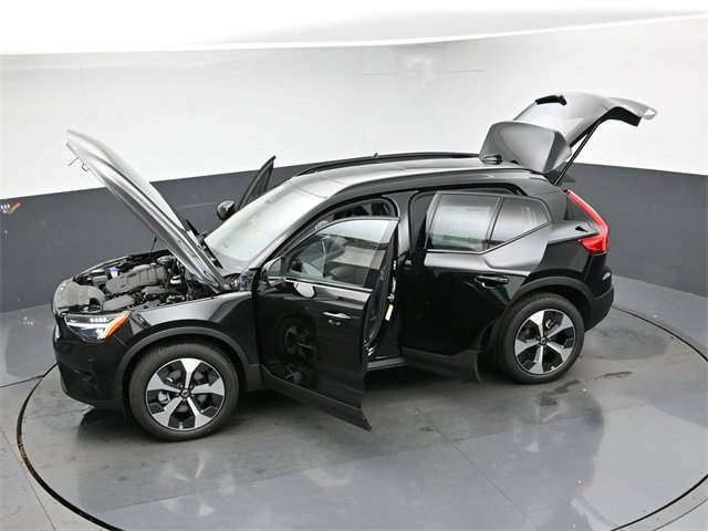 New 2026 Volvo XC40 B4 Plus w/ Protection Package Premier image 51