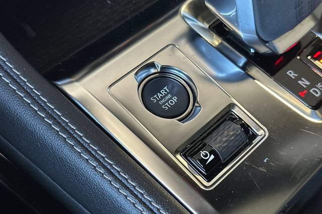 Certified 2024 Jaguar F-PACE R-Dynamic S AWD/4WD image 22