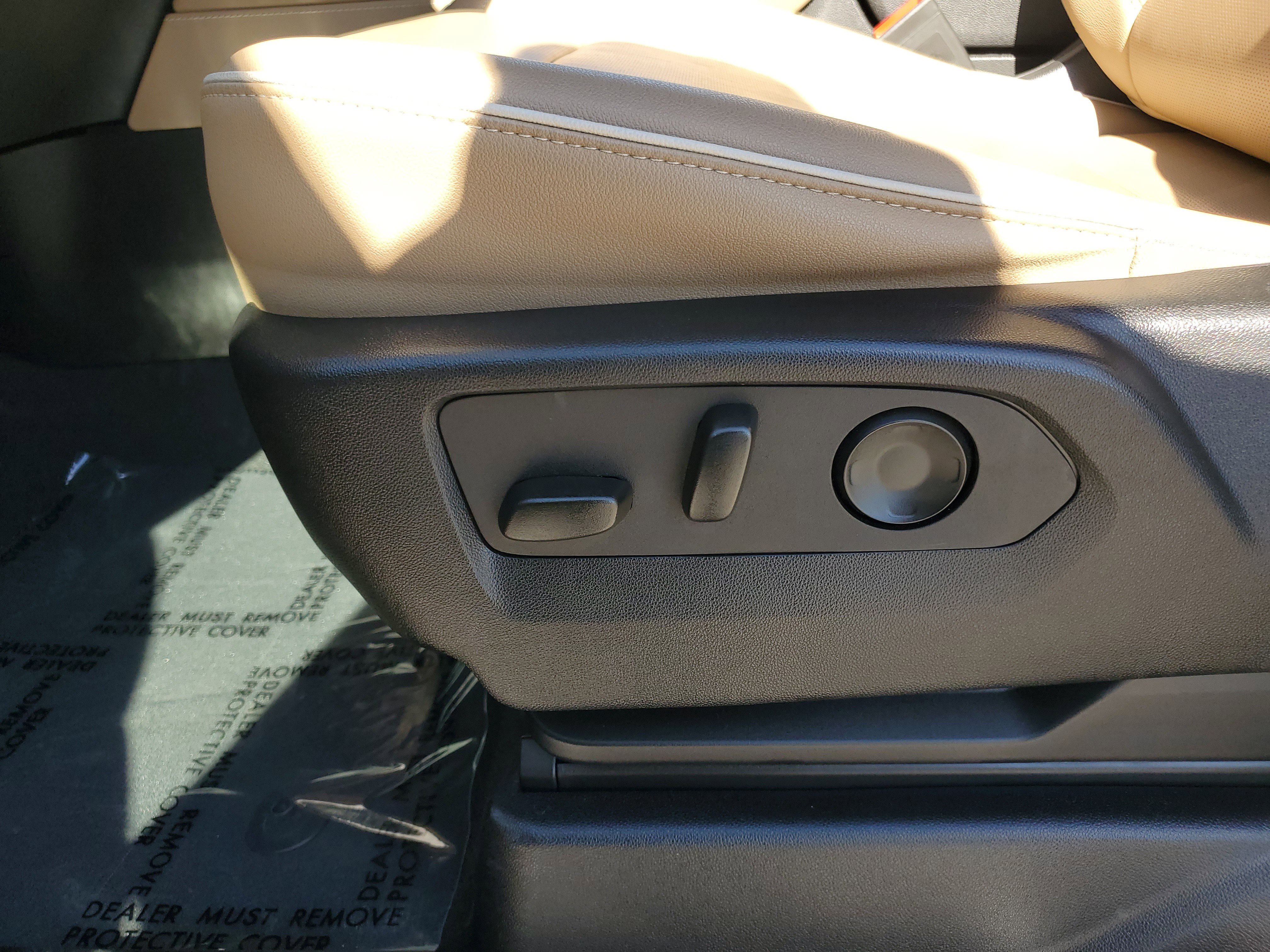 Used 2024 Chevrolet Suburban Premier image 14