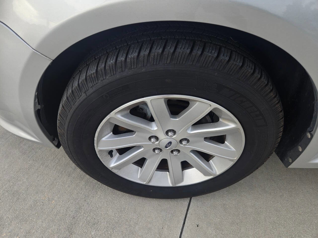 Used 2009 Ford Flex SEL image 10