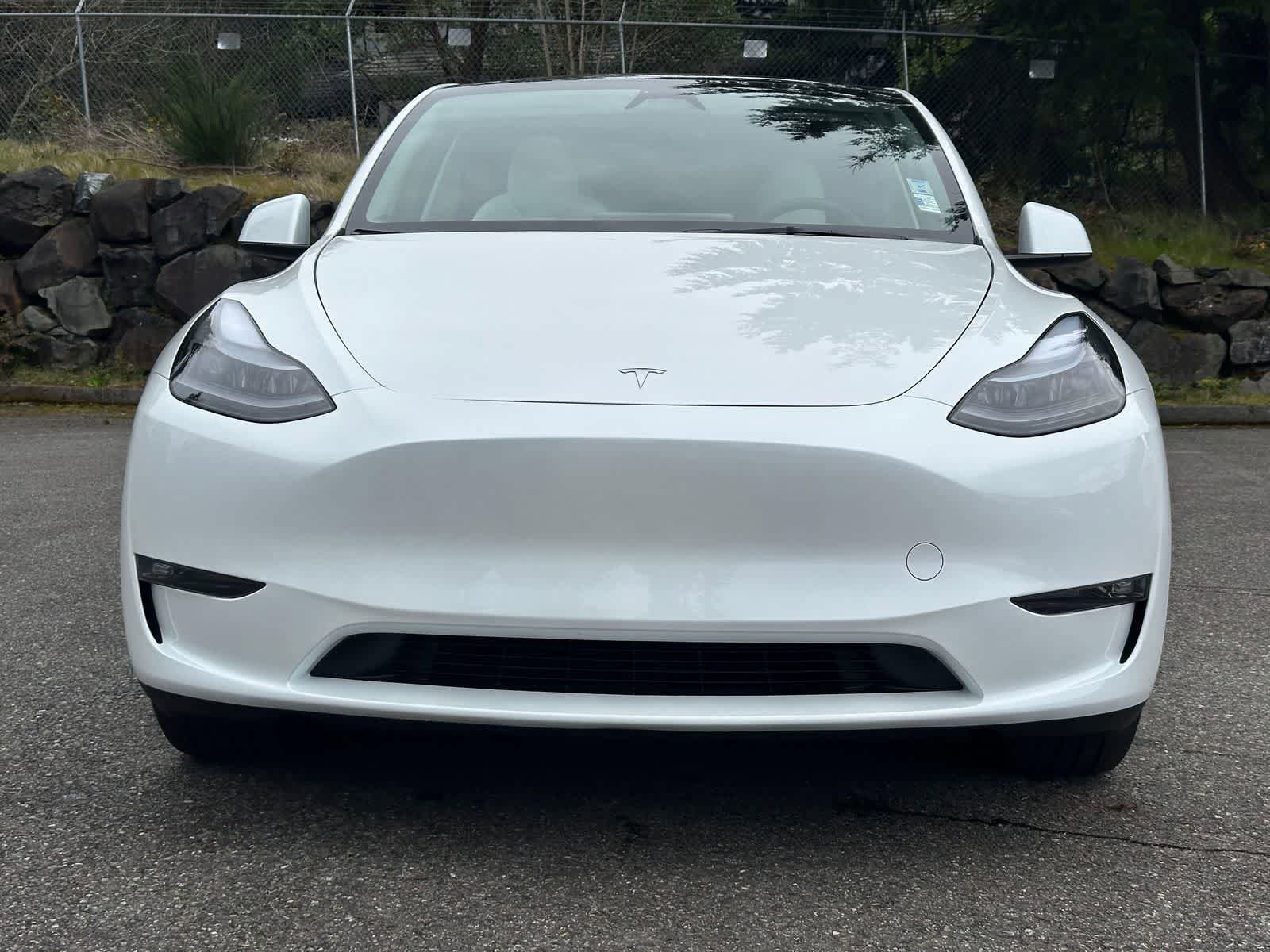 Used 2024 Tesla Model Y Long Range image 5