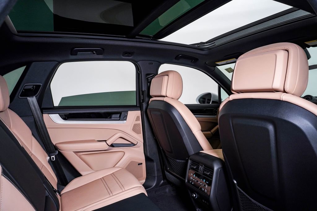 New 2026 Porsche Cayenne S image 16