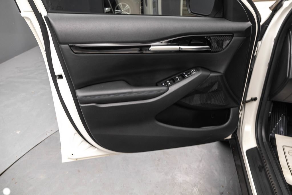 Used 2022 Kia Seltos Nightfall Edition image 24