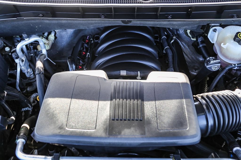 Used 2023 Chevrolet Suburban Premier image 28