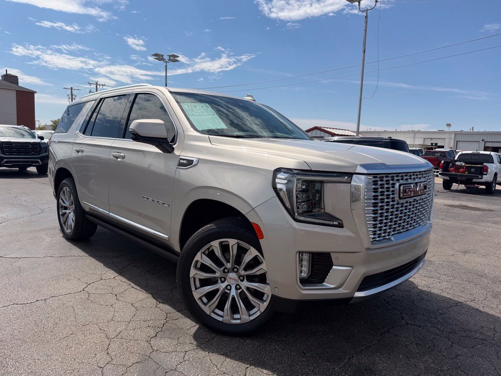 Used 2023 GMC Yukon Denali w/ Denali Reserve Package AWD/4WD image 2
