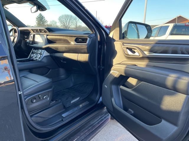 Used 2022 GMC Yukon XL Denali image 18