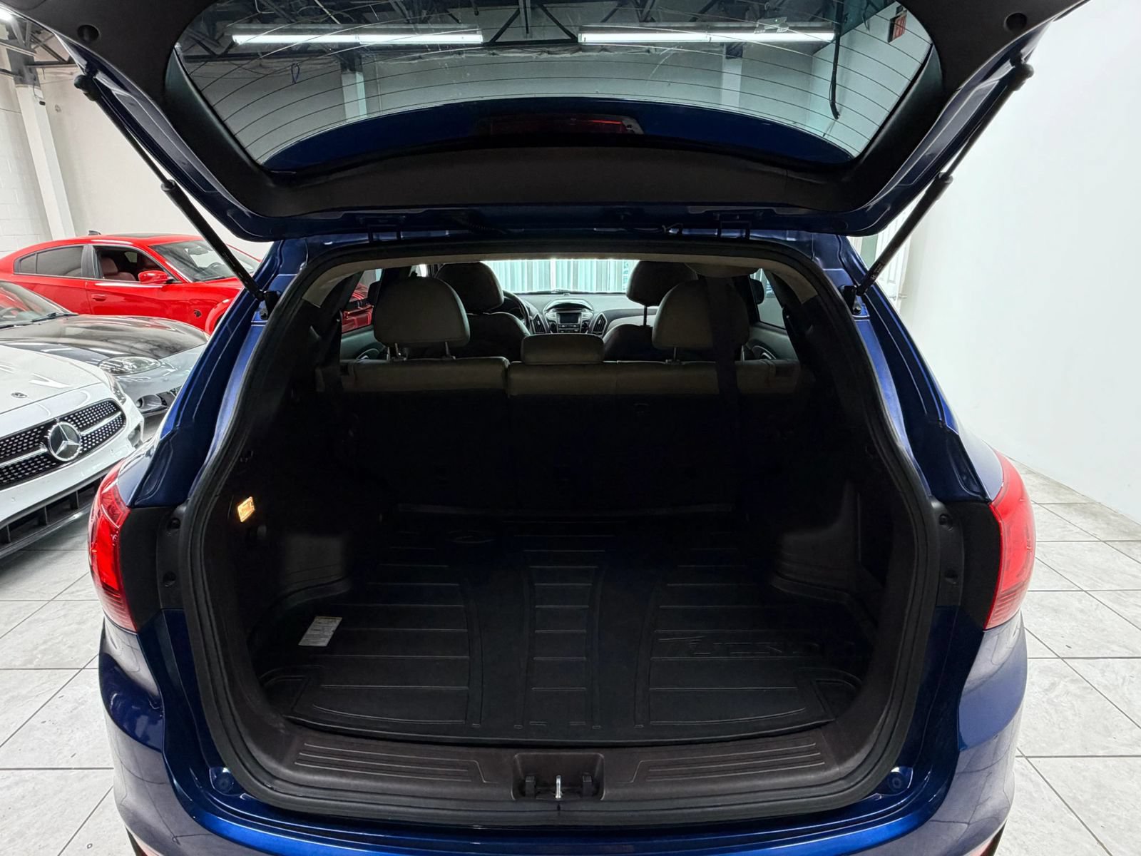 Used 2015 Hyundai Tucson SE AWD/4WD image 17