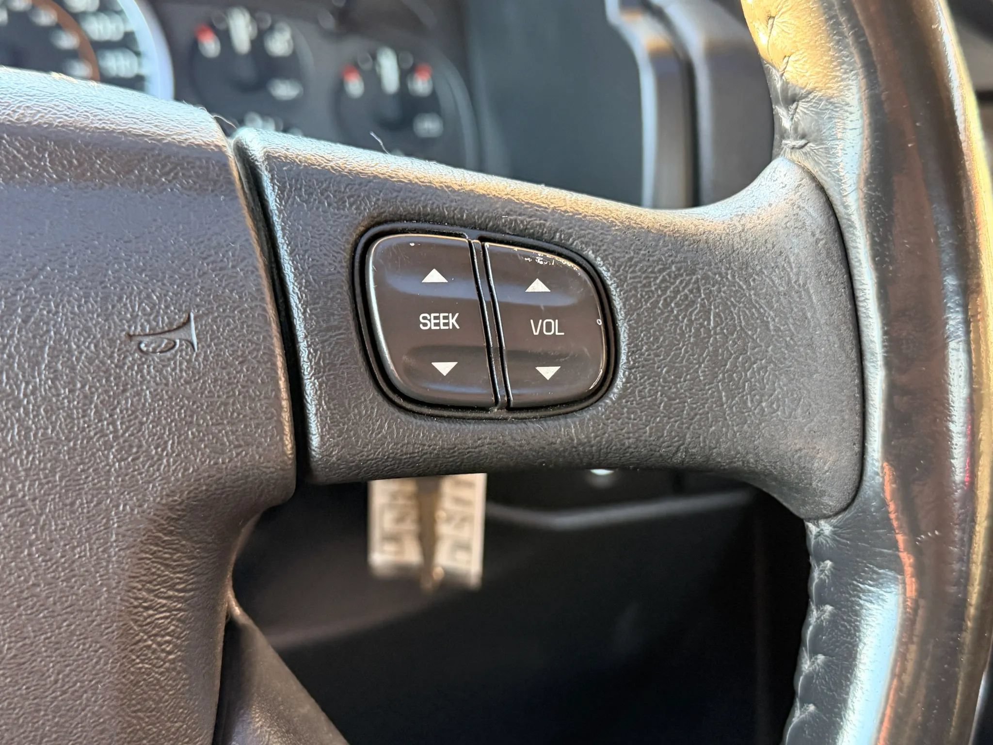 Used 2005 HUMMER H2 SUT w/ Preferred Equipment Group AWD/4WD image 36