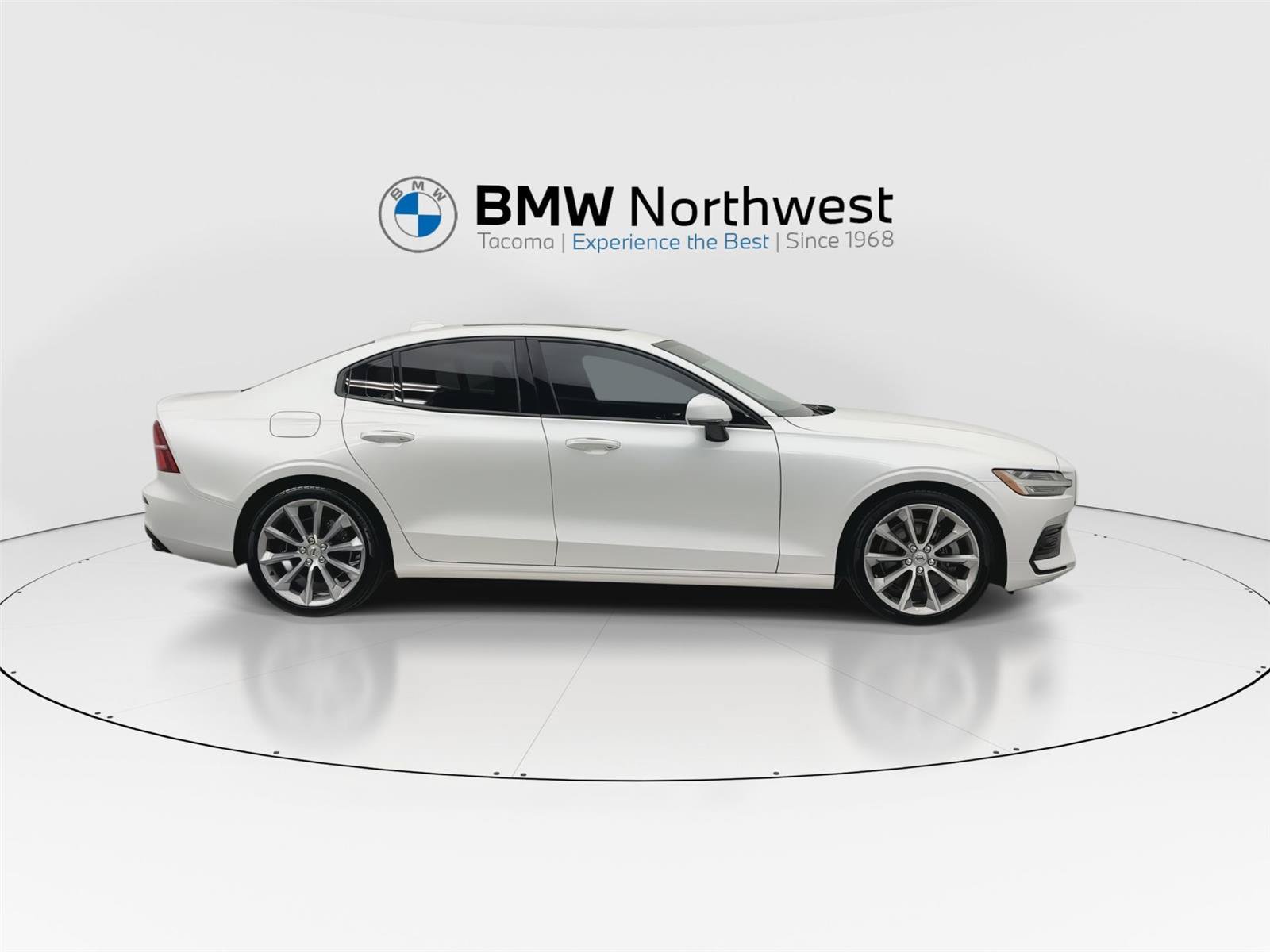 Used 2020 Volvo S60 T5 Momentum FWD image 5