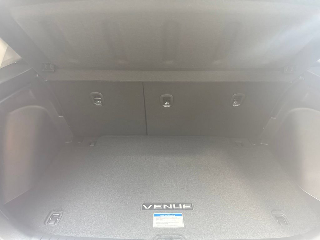 New 2026 Hyundai Venue SEL FWD image 9