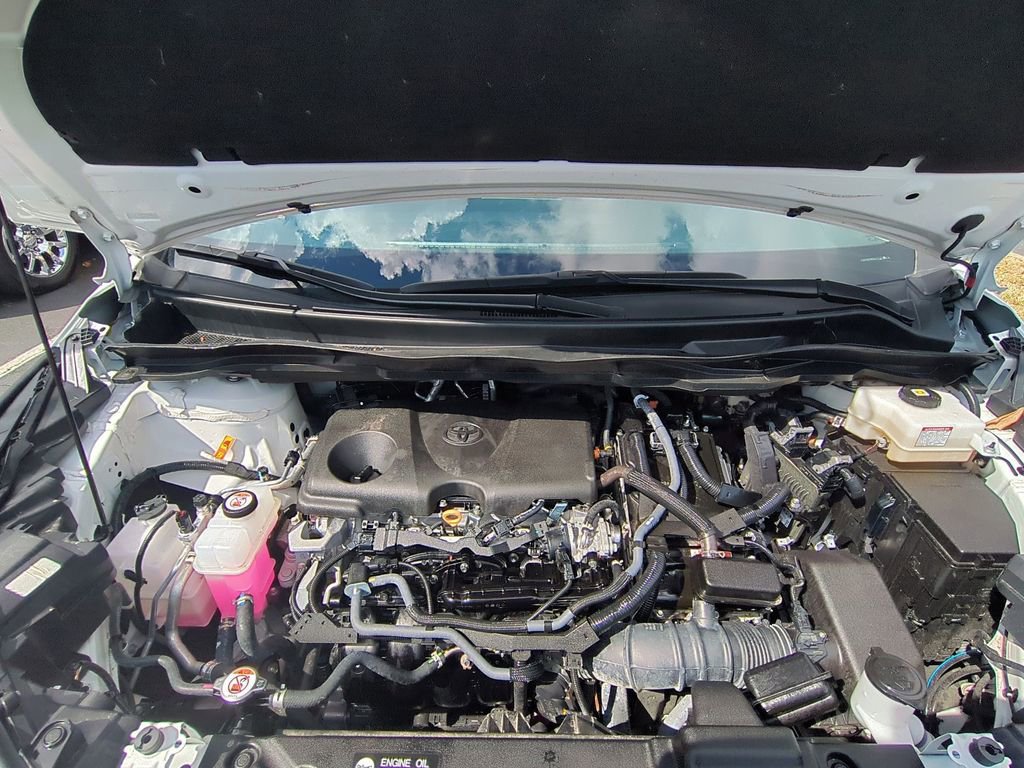 Used 2025 Toyota Sienna LE image 36