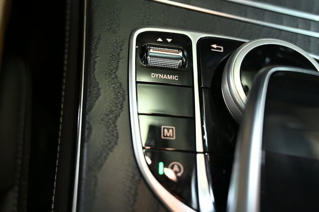 Used 2018 Mercedes-Benz GLC 300 4MATIC image 26