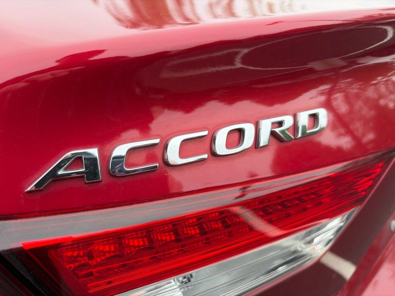 Used 2021 Honda Accord Touring image 9