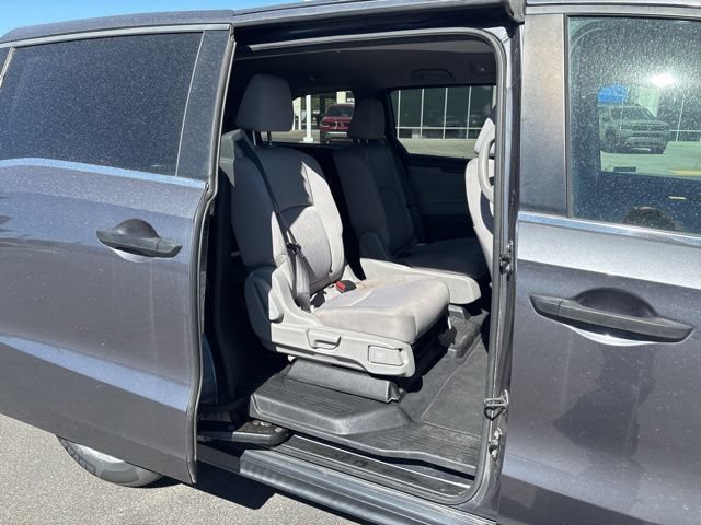 Used 2018 Honda Odyssey LX image 12