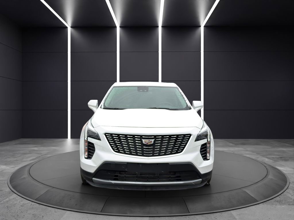 Used 2023 Cadillac XT4 Luxury image 2