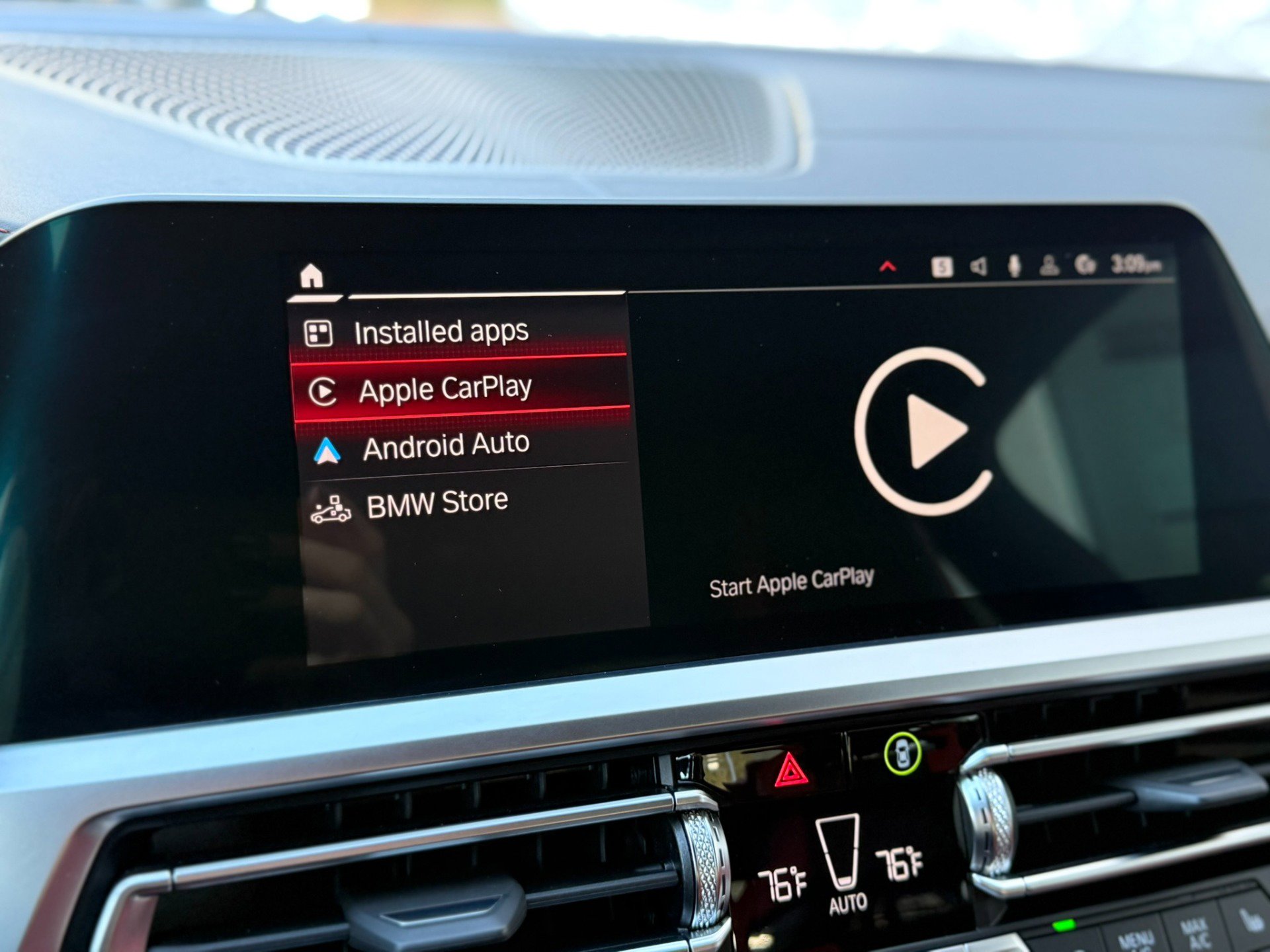 Used 2022 BMW M4 xDrive Competition w/ M Carbon Exterior Package image 27