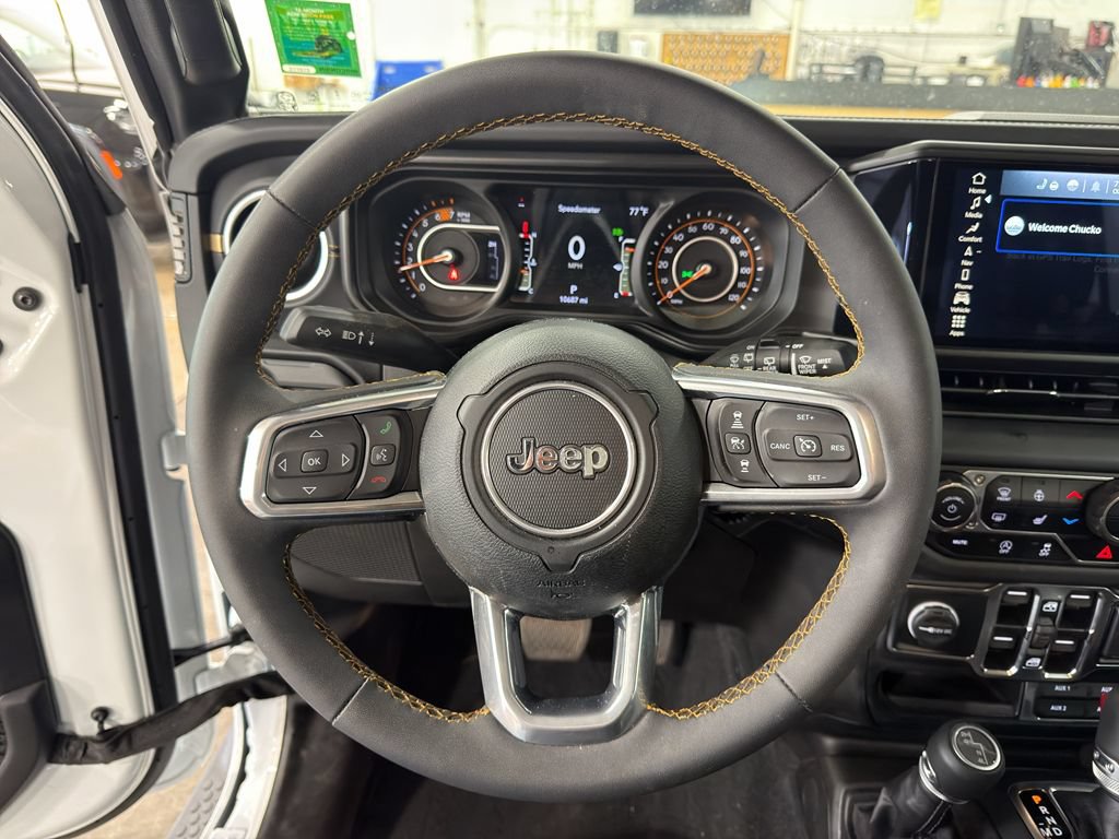 Used 2024 Jeep Wrangler Unlimited Sahara w/ Technology Group AWD/4WD image 5